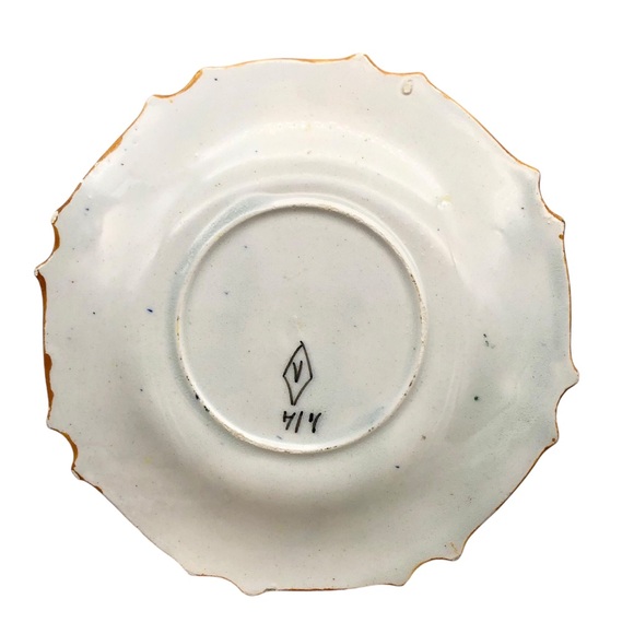 Antique Italian Majolica Wall Plates Renaissance Raffaellesco Dragons Italy 3pcs - Picture 5 of 14